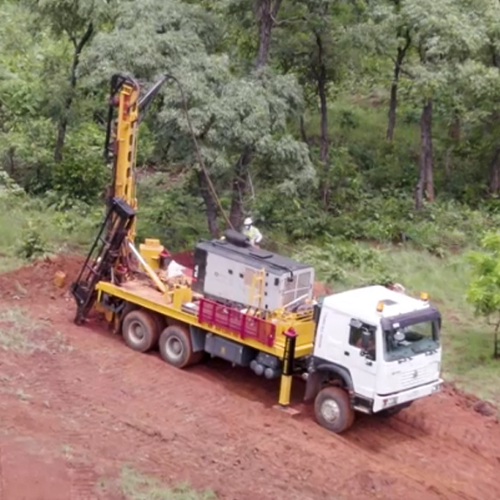 Bird’s-eye view of a PRD drilling rig operating on-site, showcasing compact design and efficient layout.